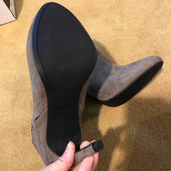 Nine West Grey suede booties - Picture 3 of 8